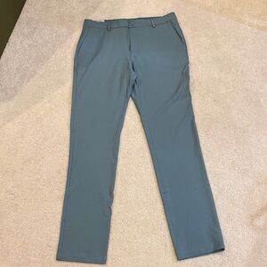 Greg Norman Men's Slate Blue Golf Performance Pants